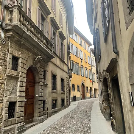 Bella Ciao Old Town Бергамо